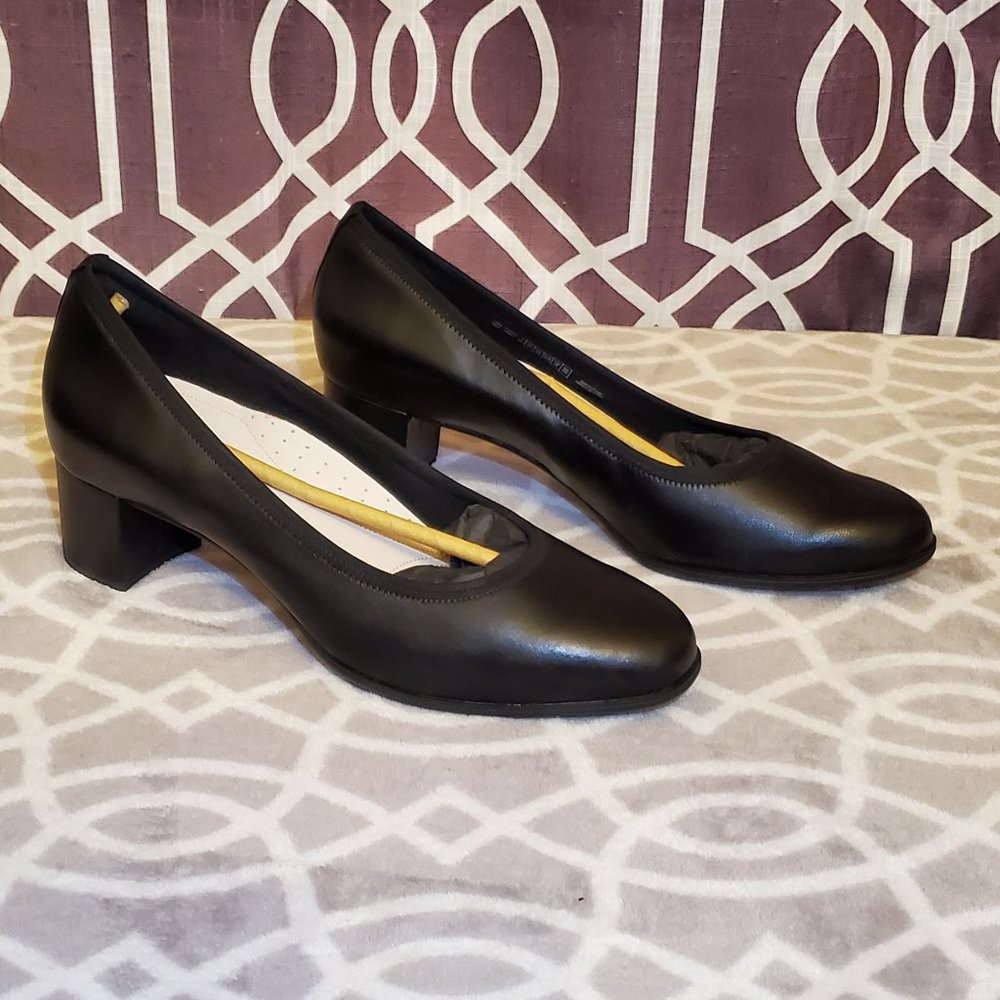 Aravon Womens Black Pumps 11 US Career Dress Leather Block Heel Slip On Shoes